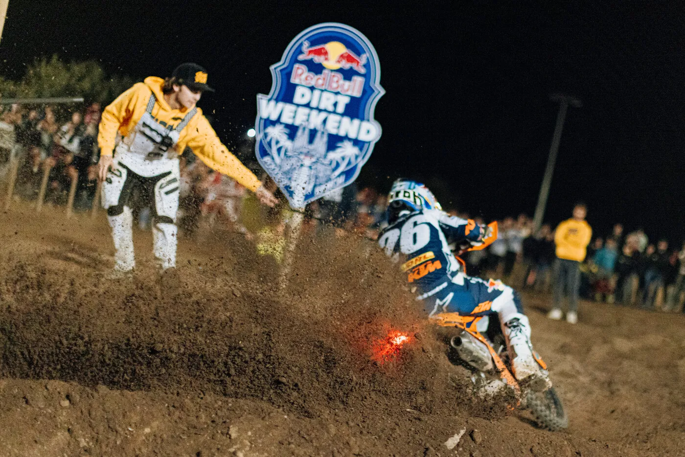 Diseño de marcador para evento Dirt Weekend de Red Bull