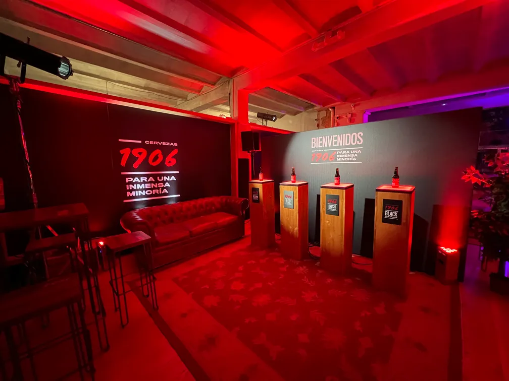 Diseño y producción espacio para evento de la cerveza 1906