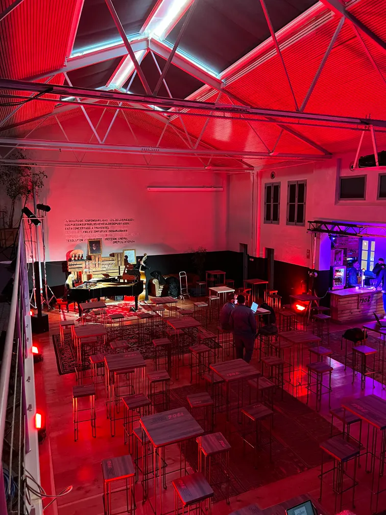 Diseño y producción espacio para evento de la cerveza 1906