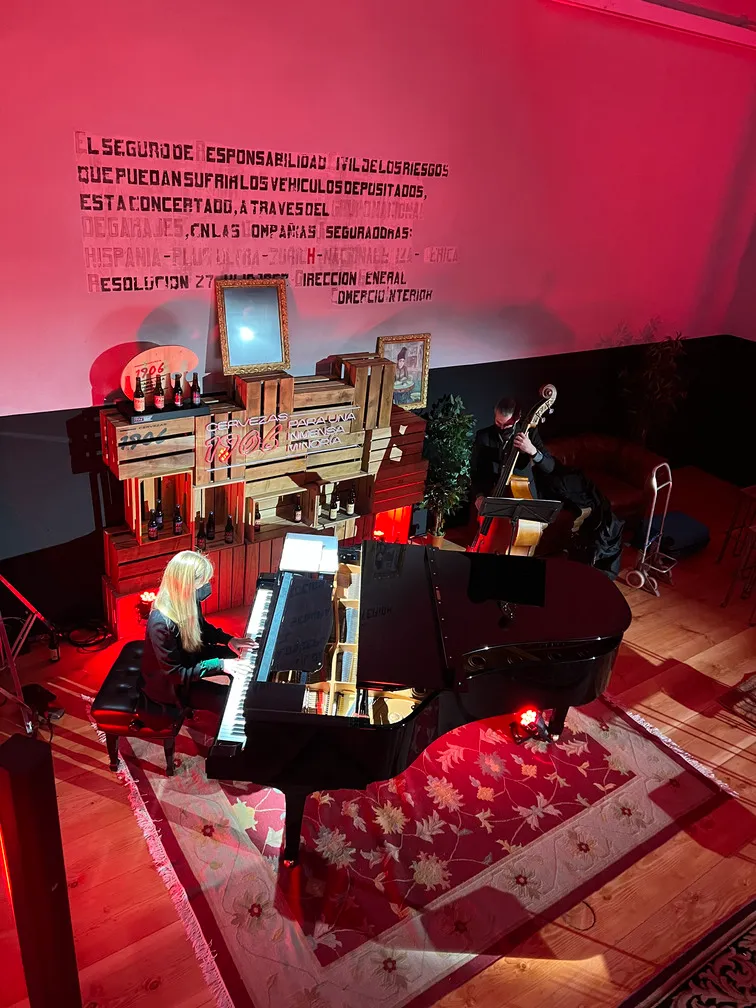 Diseño y producción espacio para evento de la cerveza 1906