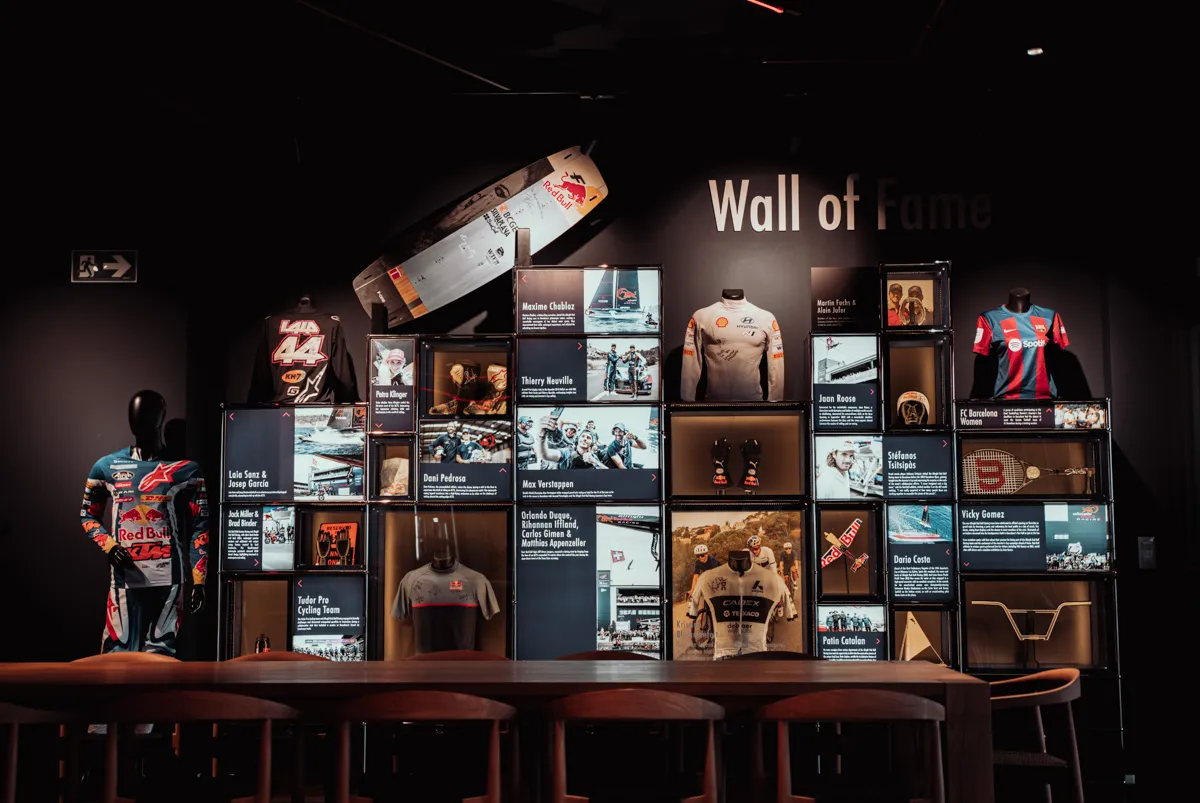 anchor-redbull-alinghi-wall-of-fame-3
